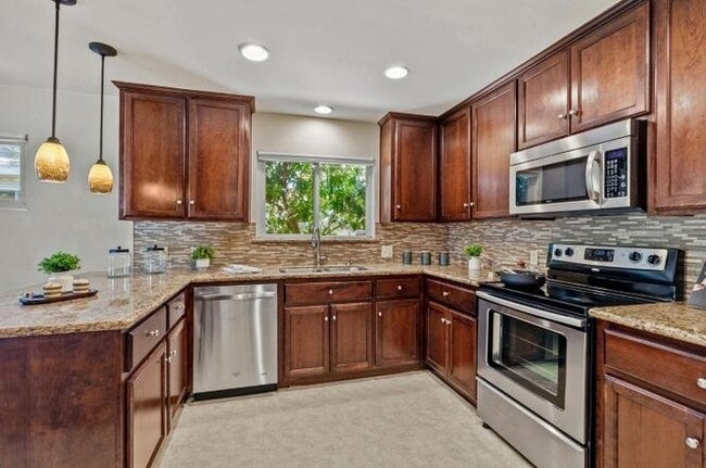 Photo - 2122 Fremont Ave