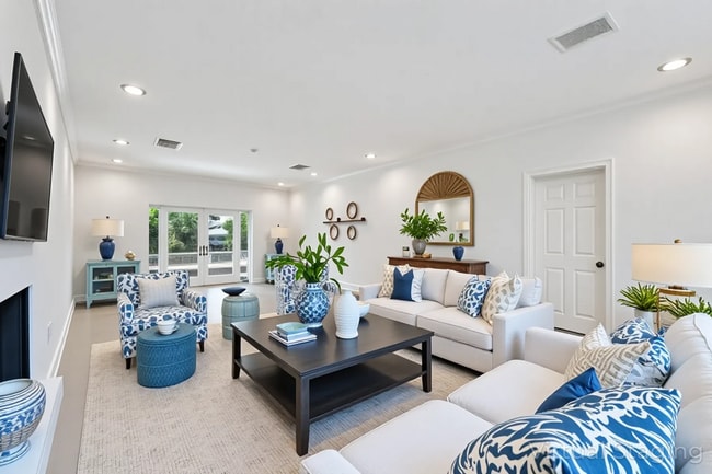 Photo - 13032 Mar St