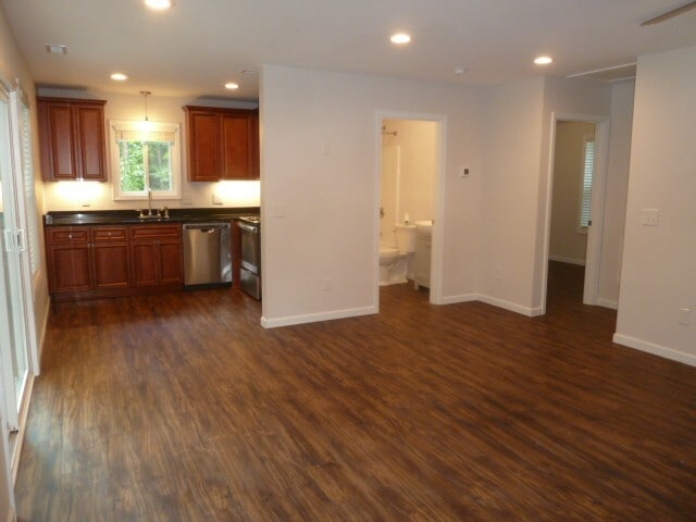 Photo - Sleek and Stylish, newly renovated 2 bedro...