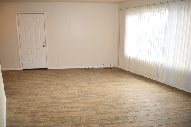 Photo - 6049 Northcrest Cir
