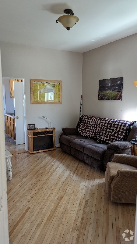 Building Photo - 2241 W 11th St Rental