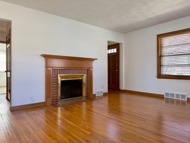 Photo - 3105 Burrmont Rd