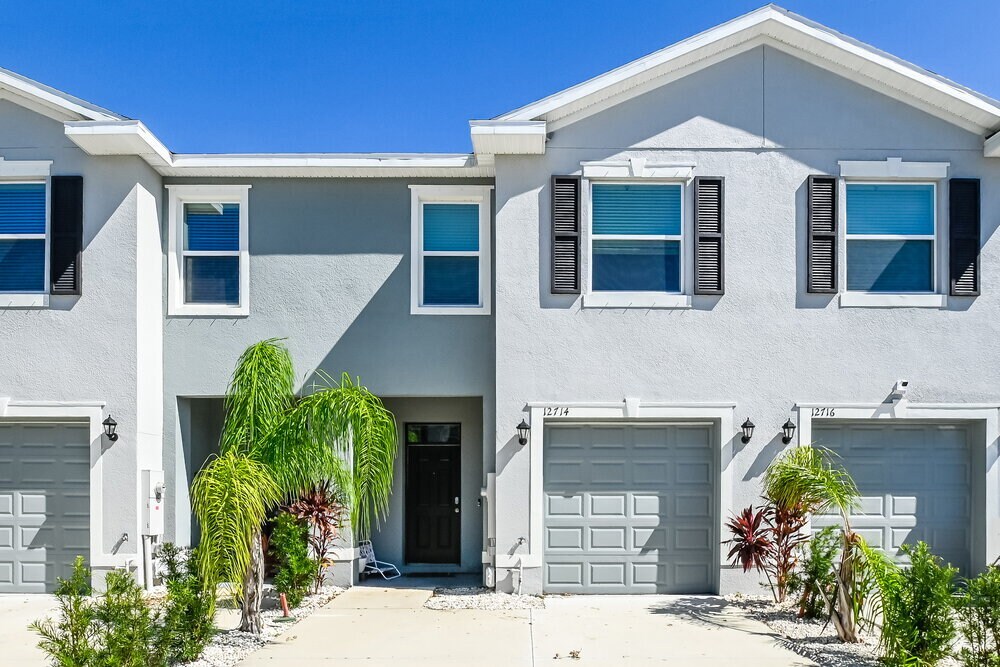 12714 Rustic Cedar Pl Townhome Townhome Rental in Gibsonton FL