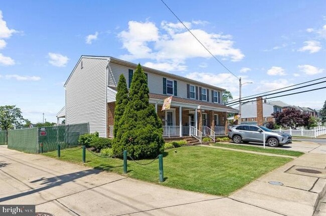 Building Photo - 1268 Delbert Ave