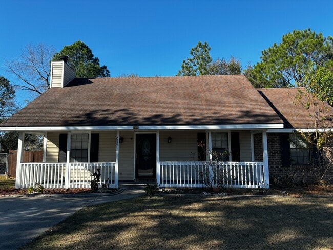 Building Photo - 615 Scott St