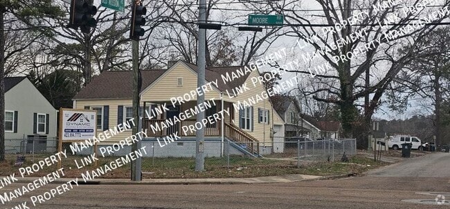 Building Photo - 129 N Moore Rd Rental