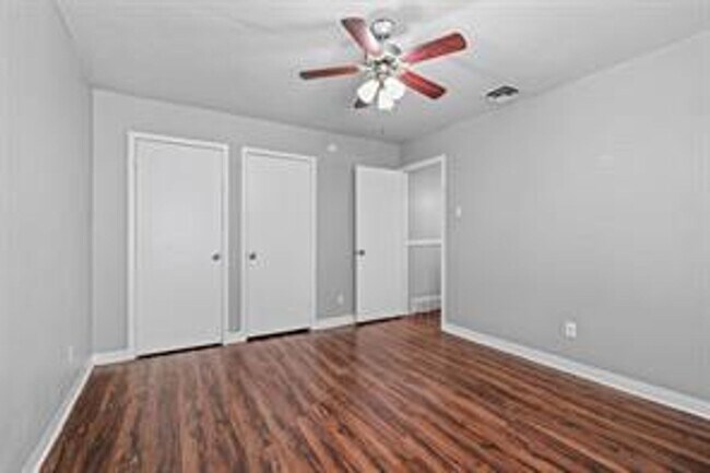 Ennis Place Apartments