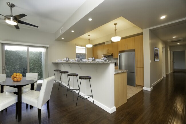 6462 Woodley Ave Residences