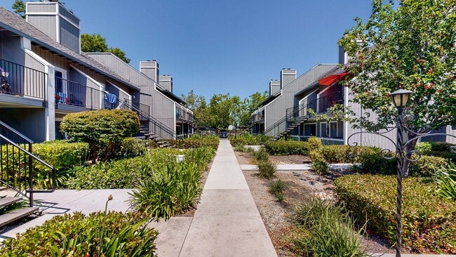 Cambridge Square Apartments