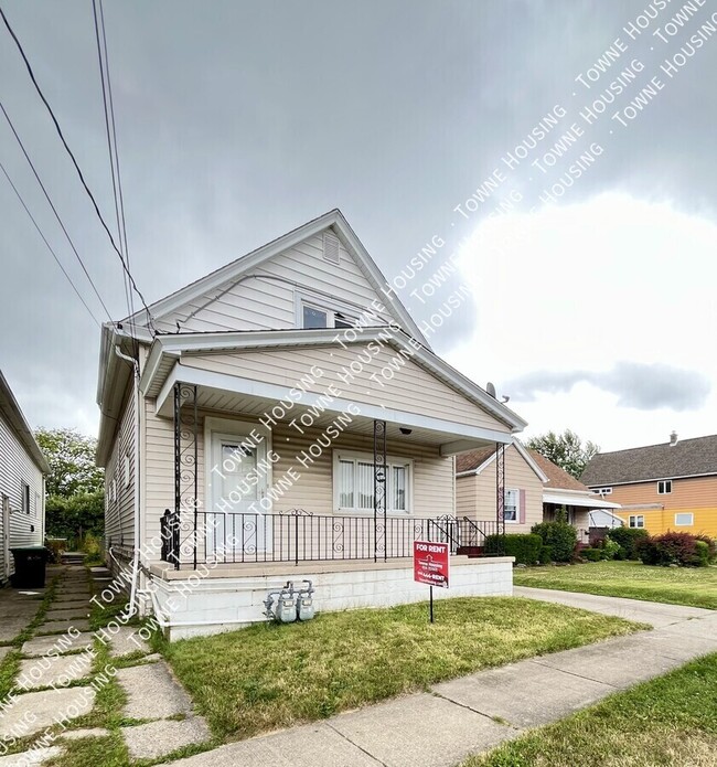 Building Photo - 235 Lackawanna Ave Unit 1 Rental