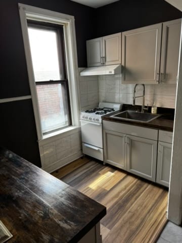 Building Photo - 4403 Chestnut St Rental
