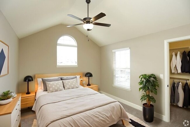 Photo - Eagle Creek Townhomes: Welcome spring with savings - $500 rent credit - Ask how!