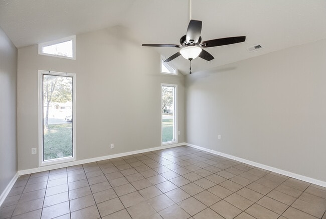 Photo - 107 Bridge Creek Dr