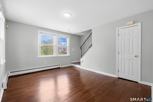 Photo - 224 Melville Dr Unit 224