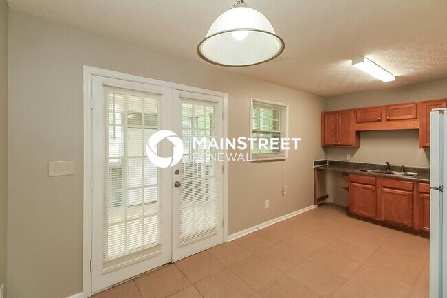 Photo - 4 Bedroom Pet-Friendly Home in Riverdale, GA with Main Street Renewal