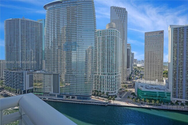Photo - 901 Brickell Key Blvd Unidad 2507