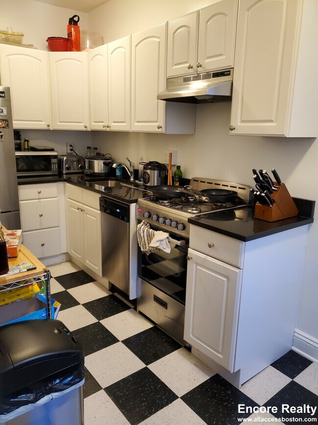 Photo - 120 Brainerd Rd Unit 120-6