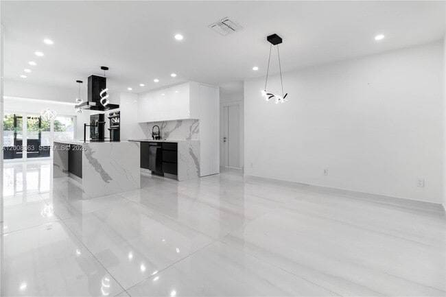 Photo - 4530 SW 34th Dr