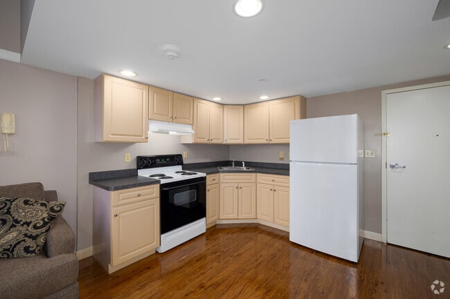 1BR, 1BA - 503SF - Kitchen