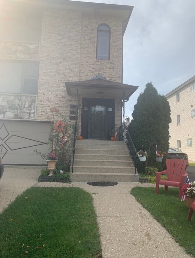 Photo - 8826 N Chester Ave Unidad 2