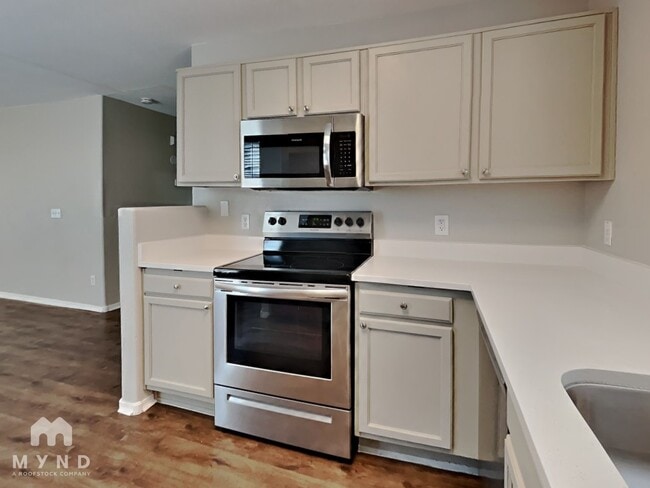 Photo - 16025 W Lilac St