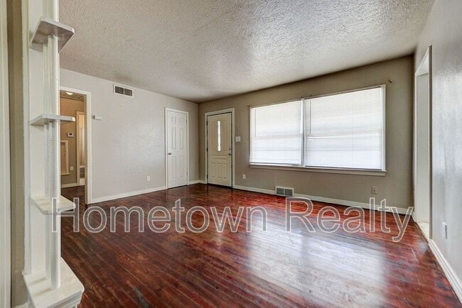 Photo - 3513 Springlake Dr