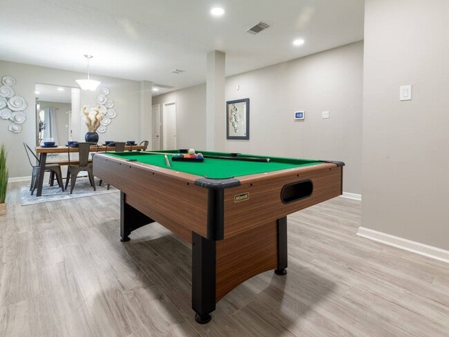 Building Photo - 2005 Village Park Dr