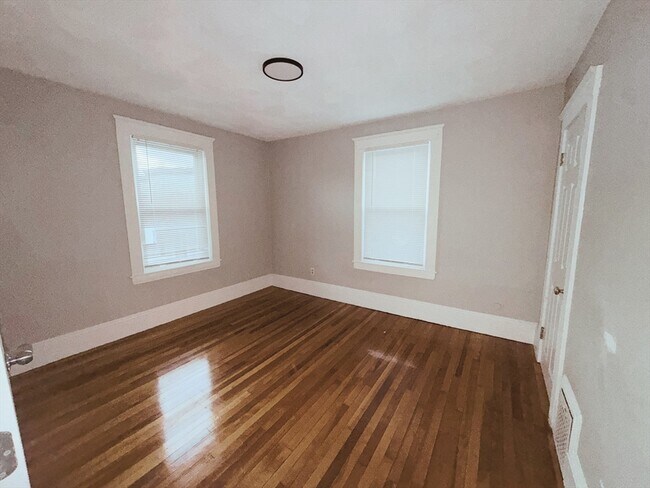 Photo - 46 Grove St Unit 3