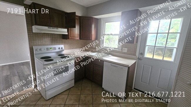 Photo - 7191 Hart St