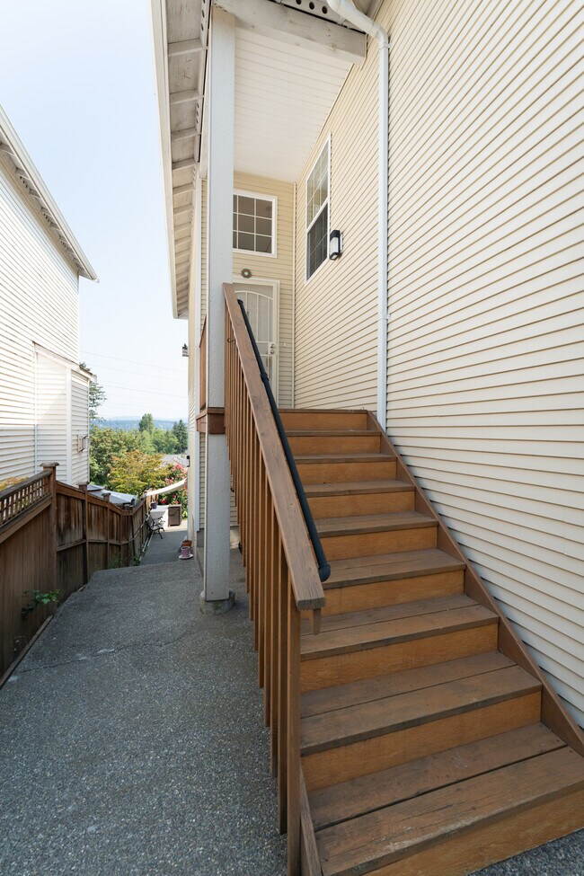 7972 39th Ave S