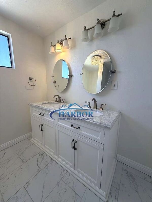 Photo - 1015 W 159th St Unit #13