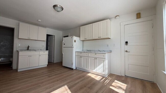 Photo - 11 Fowler St Unit Apt 2