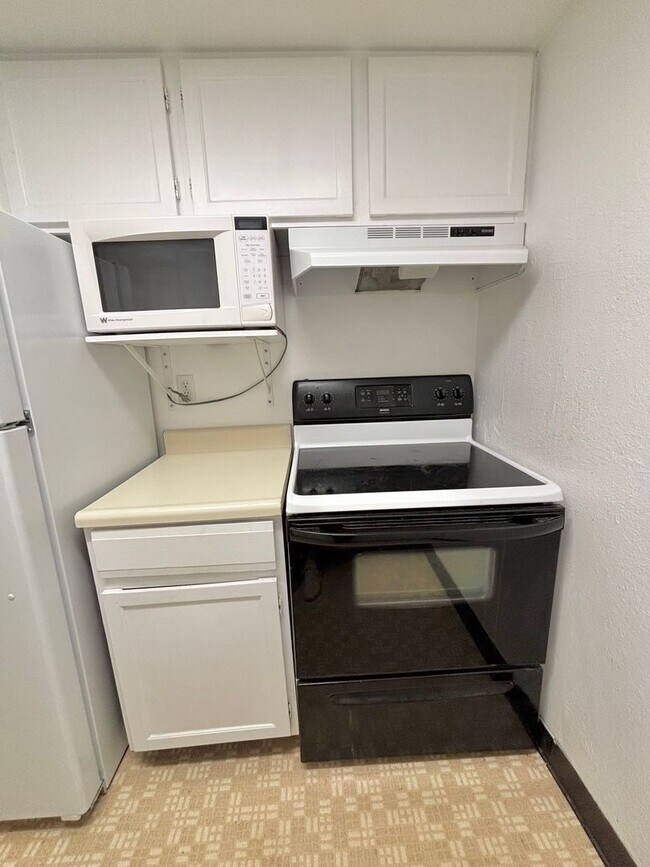 Photo - 1150 Golden Cir Unit 1150 Golden Circle #501