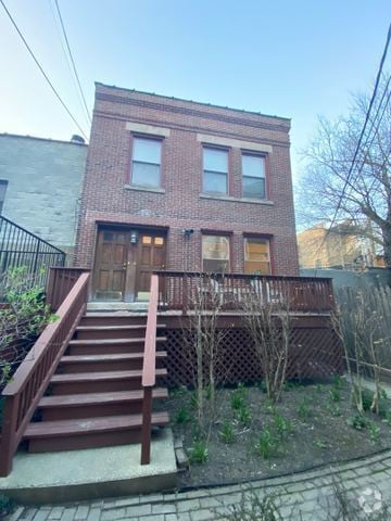 Building Photo - 852 W Diversey Pkwy Unit 1R Rental