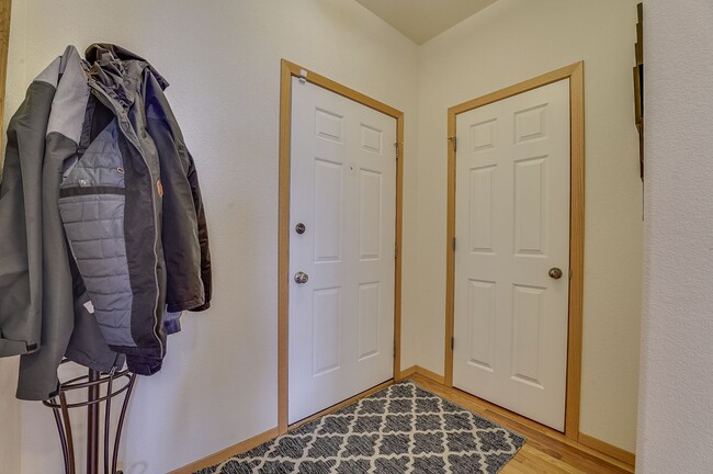 Photo - Spacious 3 bed, 2.5 bath Townhome in Ridgewood Hills!