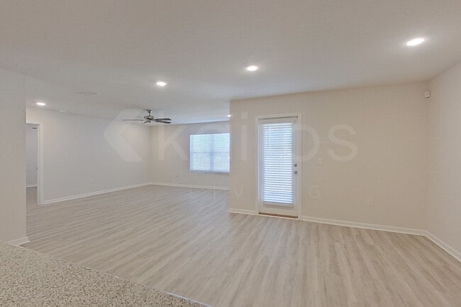 Photo - 4647 Malay Cir