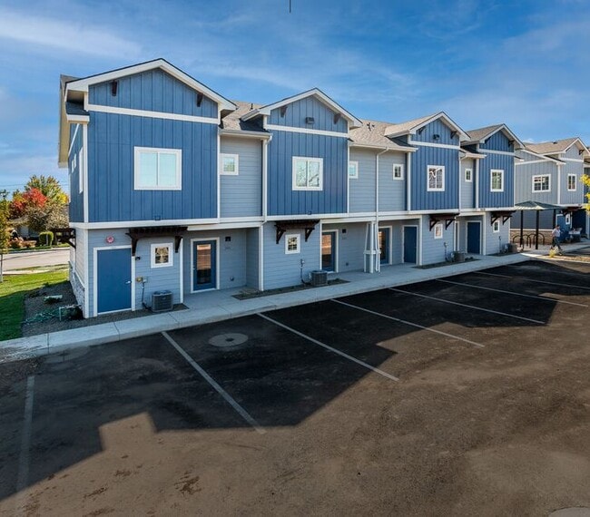 Photo - Five Mile Crossing Townhomes