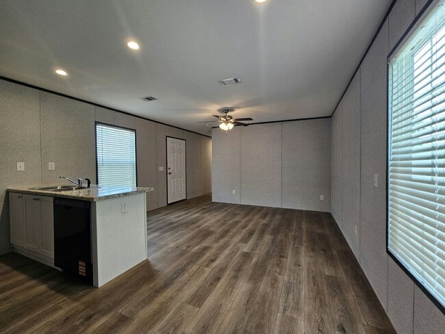 Photo - 1057 Myakka Dr