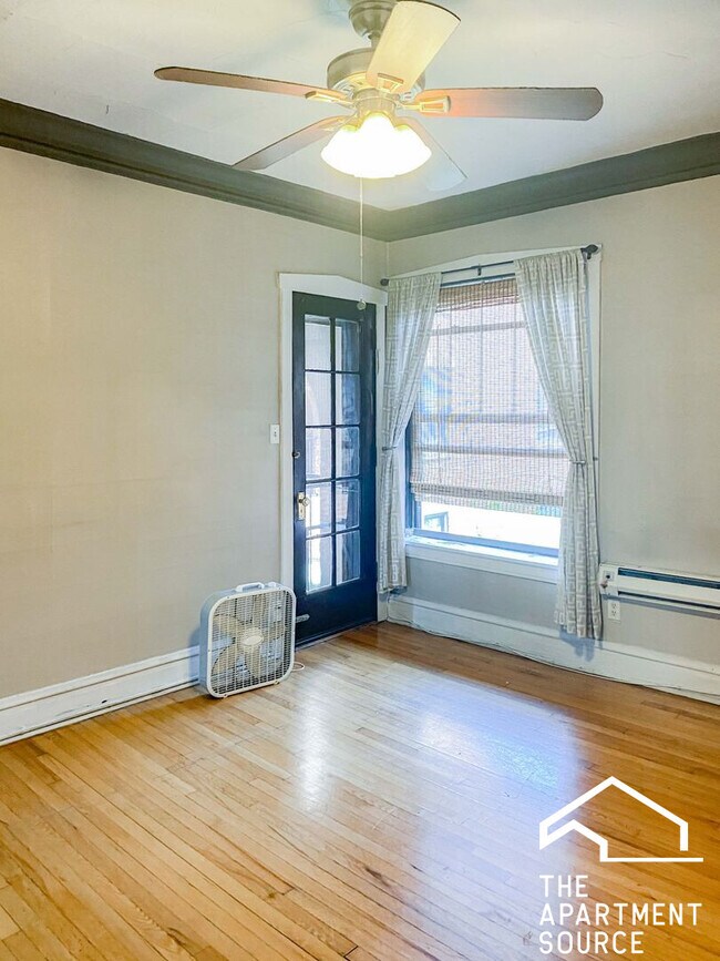 Building Photo - 2884 N Clark St Unit 2