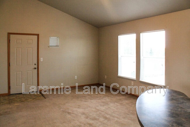 Photo - 529 Mitchell St