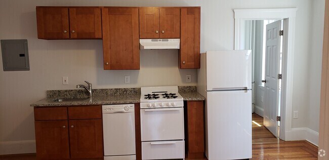 Building Photo - 1622 Commonwealth Ave Rental