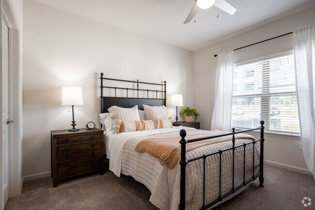 1HAB, 1BA _ 660 ft² - High Point Preserve