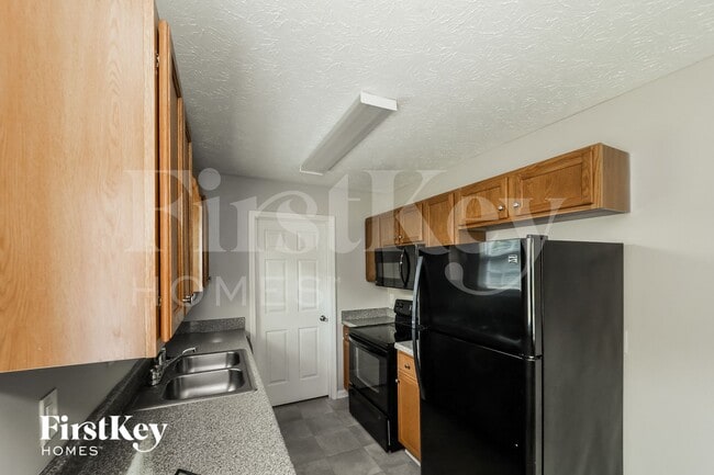 Photo - 208 Pleasant Way