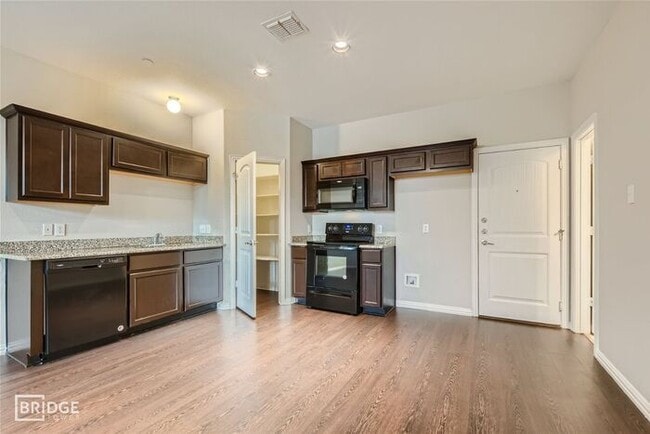 Photo - 1308 Lake Crest Lane , Lewisville TX