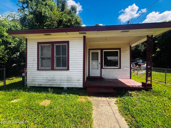 Building Photo - 308 12th St Rental