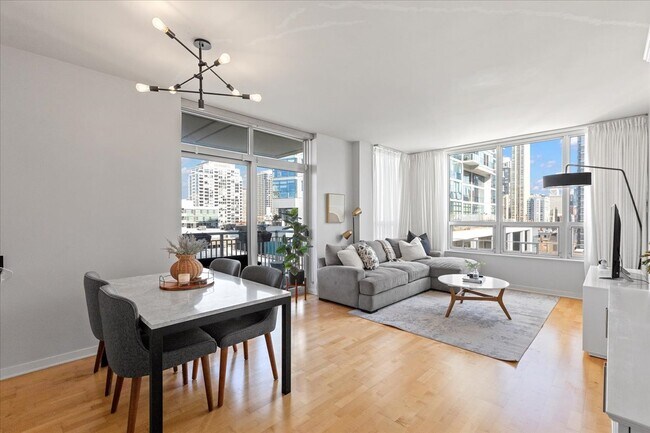 Photo - 330 W Grand Ave Unit 1206