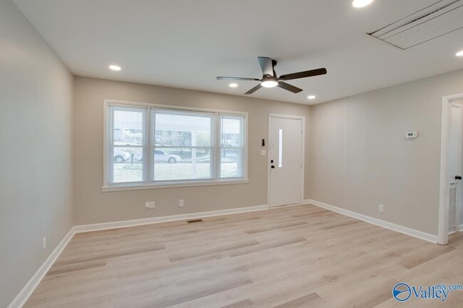 Photo - 3916 Troy Swasey Blvd SW