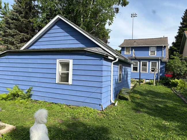 Photo - 944 E Mifflin St