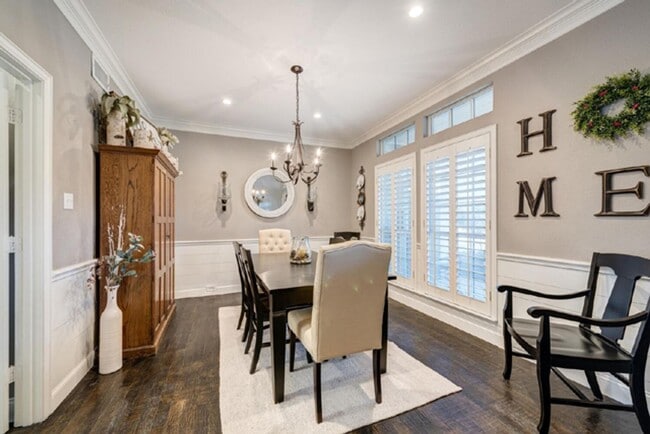Photo - Prestigious 4-3.5-2 w POOL in Grapevine, Carroll ISD!