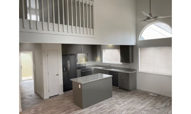 Photo - 2929 Ross Dr